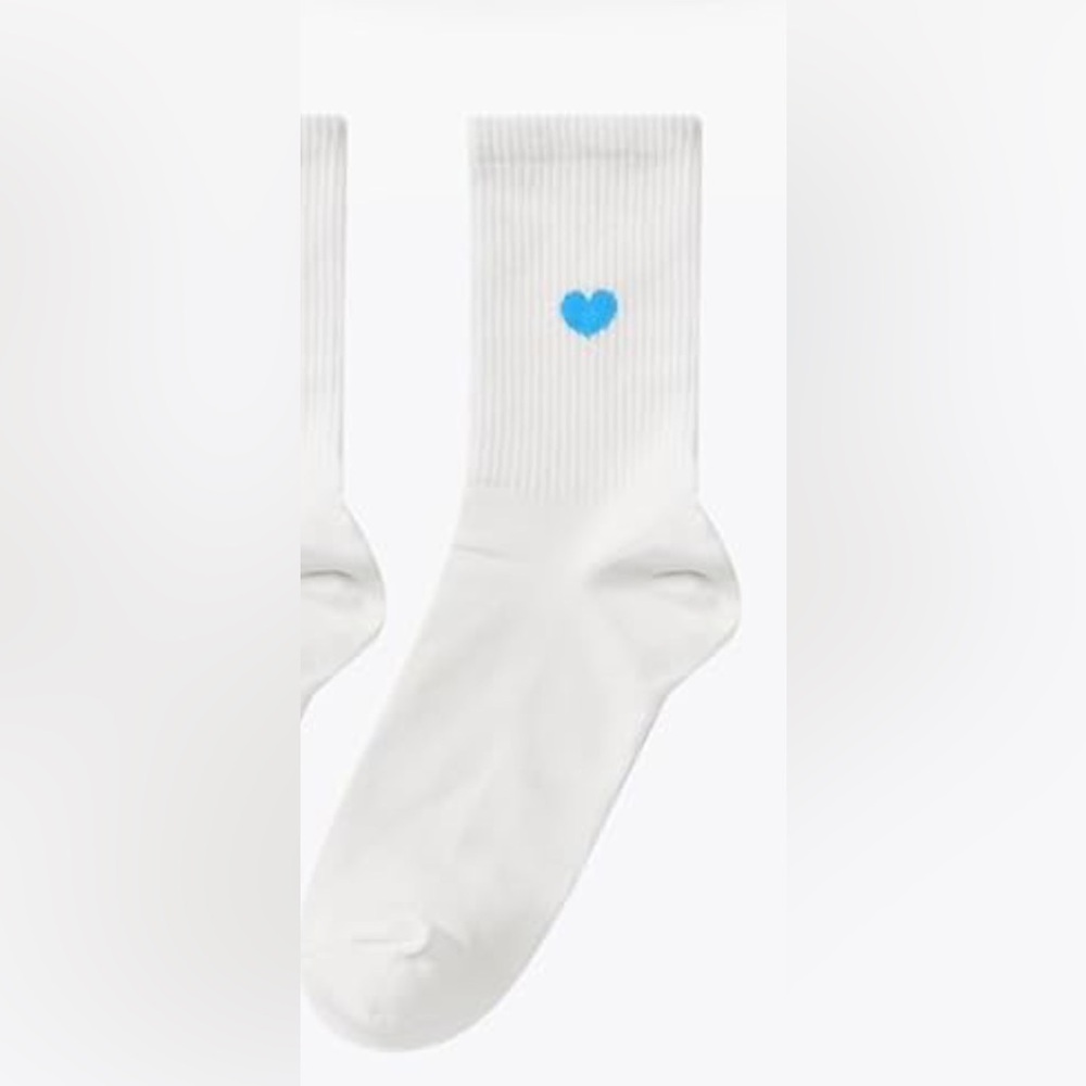 Cute Cotton Crew Athletic Socks - Ankle High, Novelty Fun Heart Design! - Picture 5 of 7